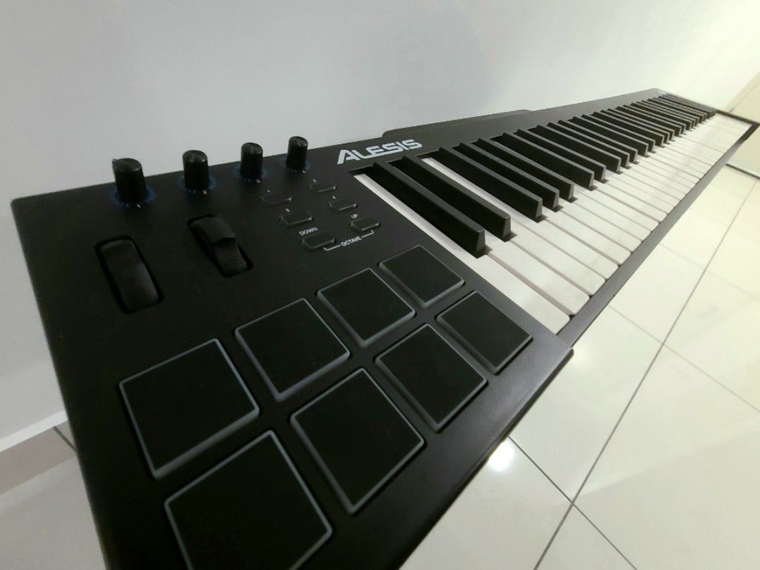 Alesis V61 USB MIDI Keyboard Controller Hobbies Toys Music