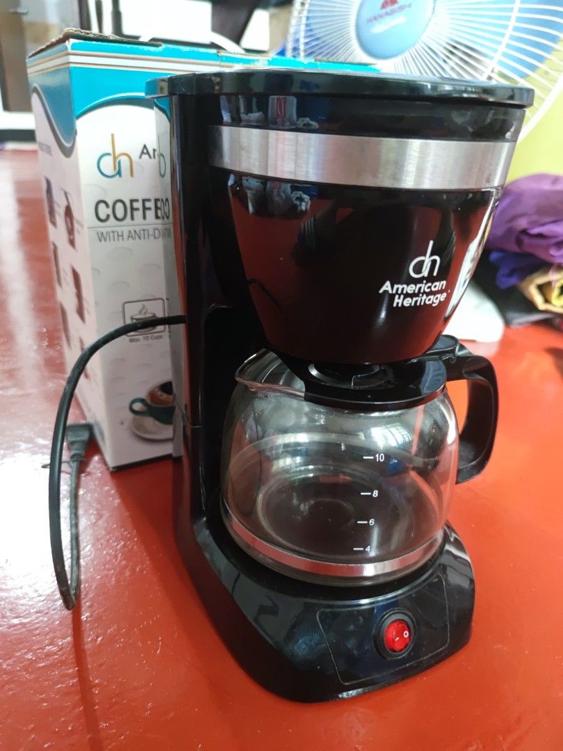 American Heritage Coffee Maker (Category: Coffee Machines & Makers) located in Manila. Submitted by famph (Listing ID 1207669977, Image 3). Description: American Heritage Coffee Maker -Makes 10 cups of coffee -With anti-drip function -Keep warm function P1500 mall price.