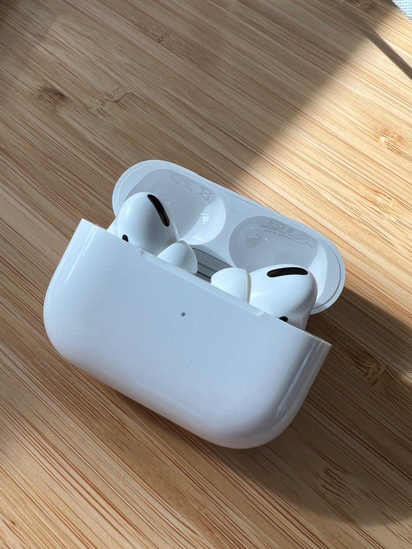 Apple airpods v1 sales
