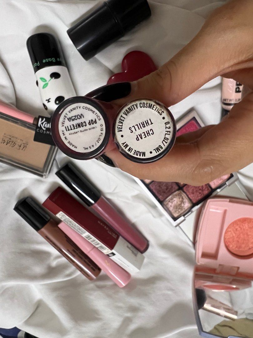 Assorted secondhand makeup (Category: Makeup) located in Georgetown. Submitted by perlovedxx (Listing ID 1207834332, Image 3). Description: Selling all these item that includes Sephora, colour pop and many more. I don’t use it anymore so I think it would be a waste if I just throw it away. Postage included. ALL ITEMS HAD BEEN WIPE DOWN WITH ALCOHOL SWAB .
