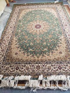 Authentic Persian Carpets
Modern and classic Machine made Carpets Hand made  wool and silk Persian capets
We do free demo or ocular visit site 
We accept washing or shampoo of carpets
We repair edging and change of tassil