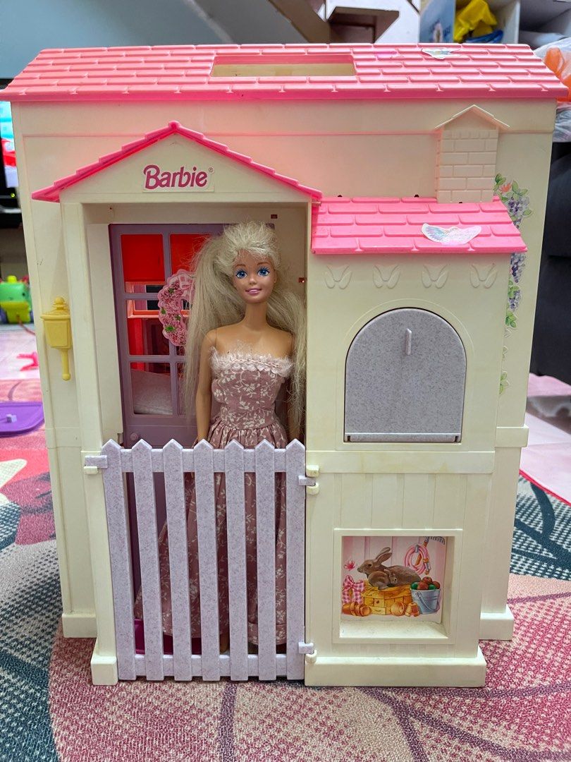 Barbie folding house