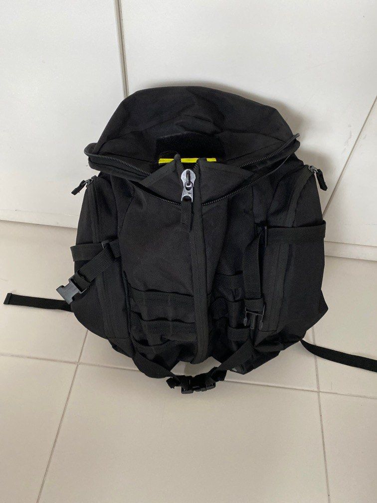 Black Backpack SAF eMart Men s Fashion Bags Backpacks on Carousell