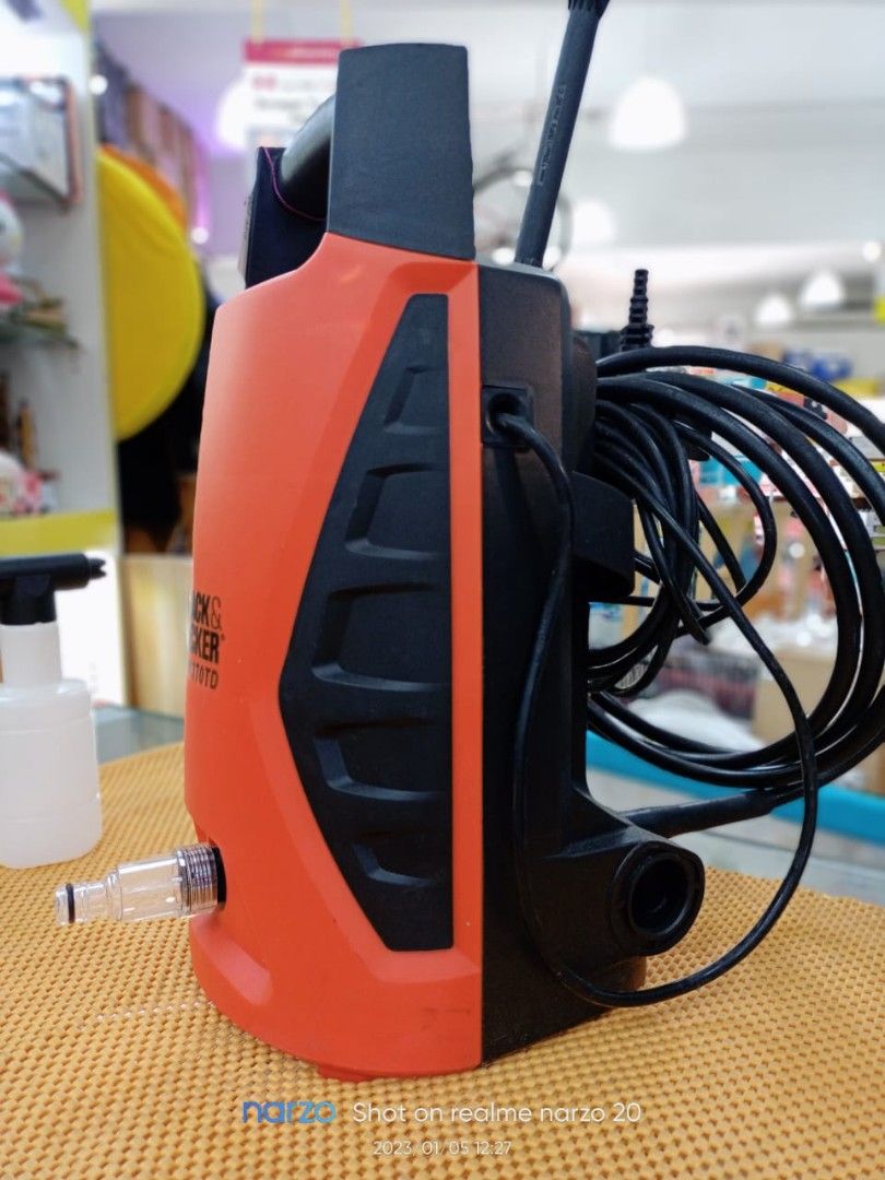 BLACK&DECKER WATER JET PW1370TD, Furniture & Home Living, Home Improvement & Organisation, Home