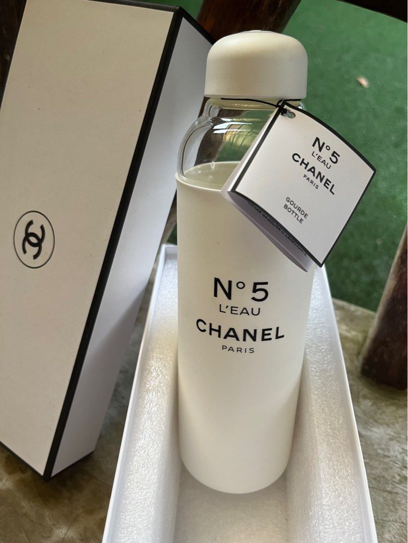 Limited Edition Chanel Paris Factory No. 5 L'eau Water Bottle White Black  590ML