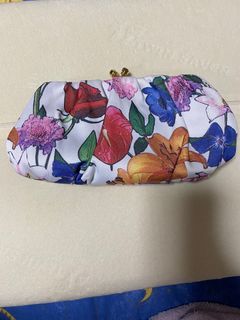 BNWOT Nine West Fabric Clutch