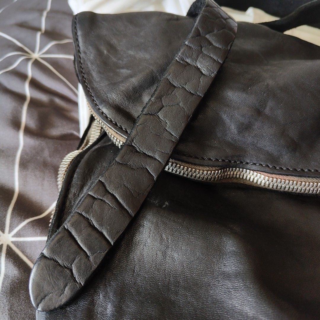 BNWT Guidi M10 Soft Horse FGMessenger Bag, Men's Fashion BNWT Guidi M10 Soft Horse FGMessenger Bag, Men's Fashion