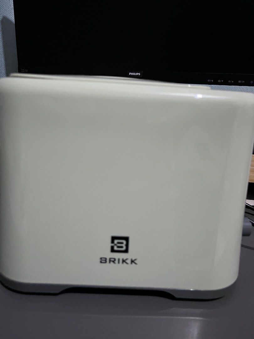 BRIKK Pop Up Toaster, TV & Home Appliances, Kitchen Appliances, Ovens & Toasters on Carousell