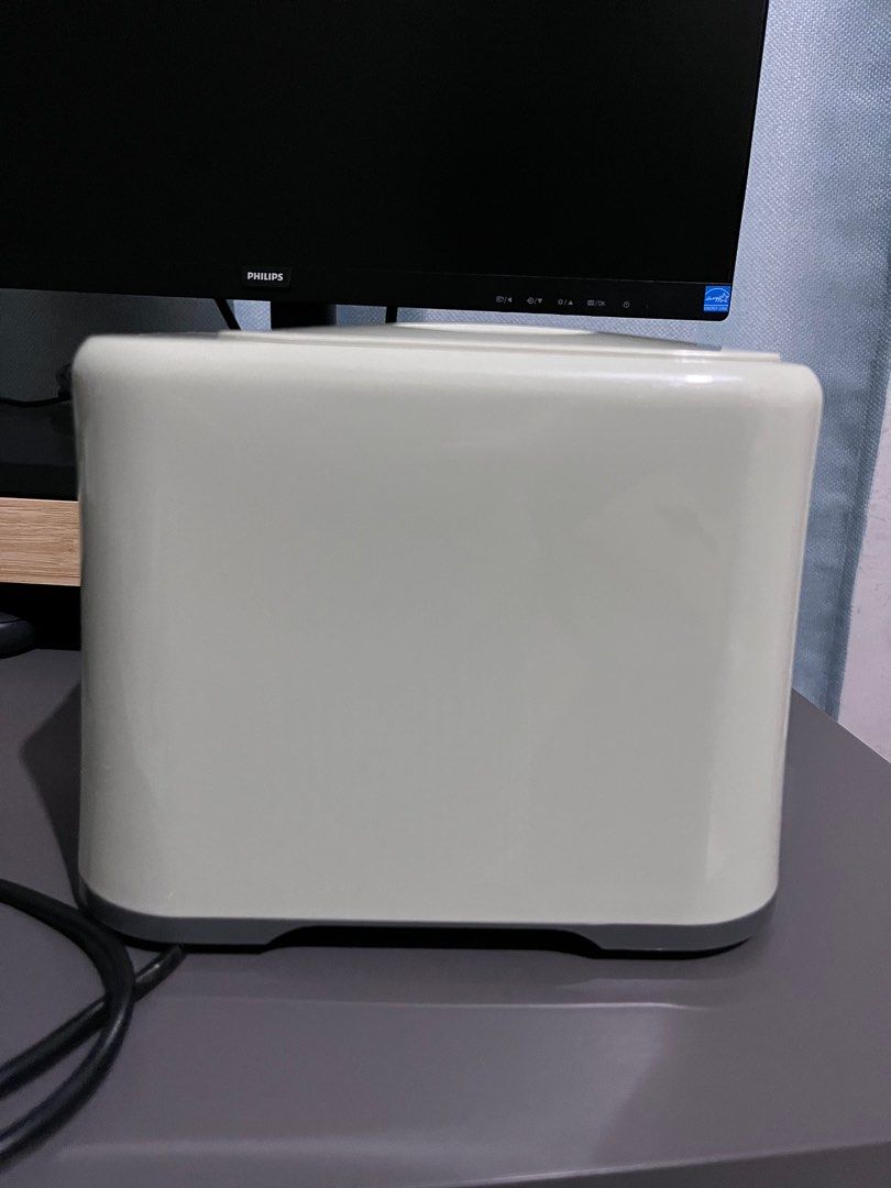 BRIKK Pop Up Toaster, TV & Home Appliances, Kitchen Appliances, Ovens & Toasters on Carousell