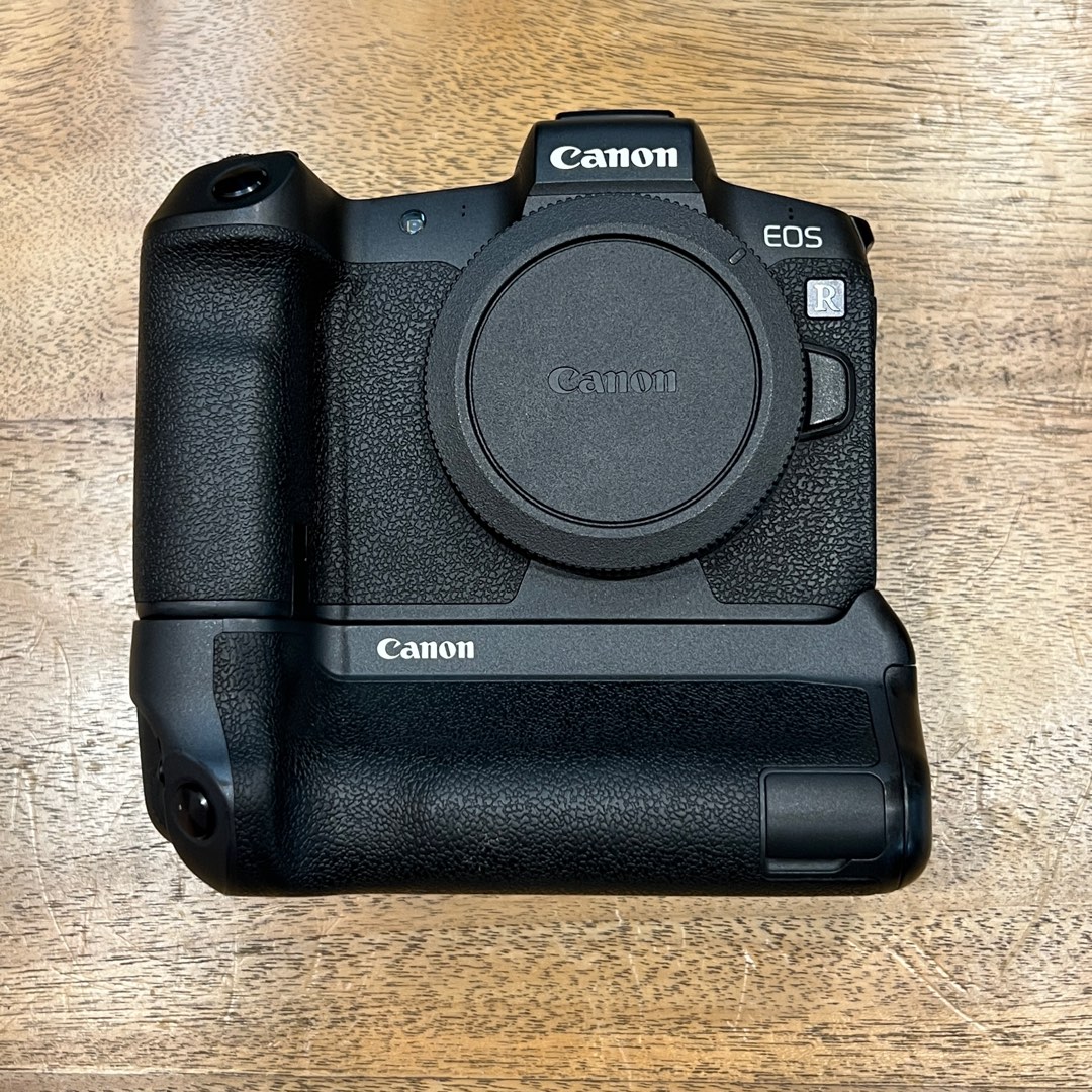 Canon EOS R / Battery Grip, Photography, Cameras on Carousell