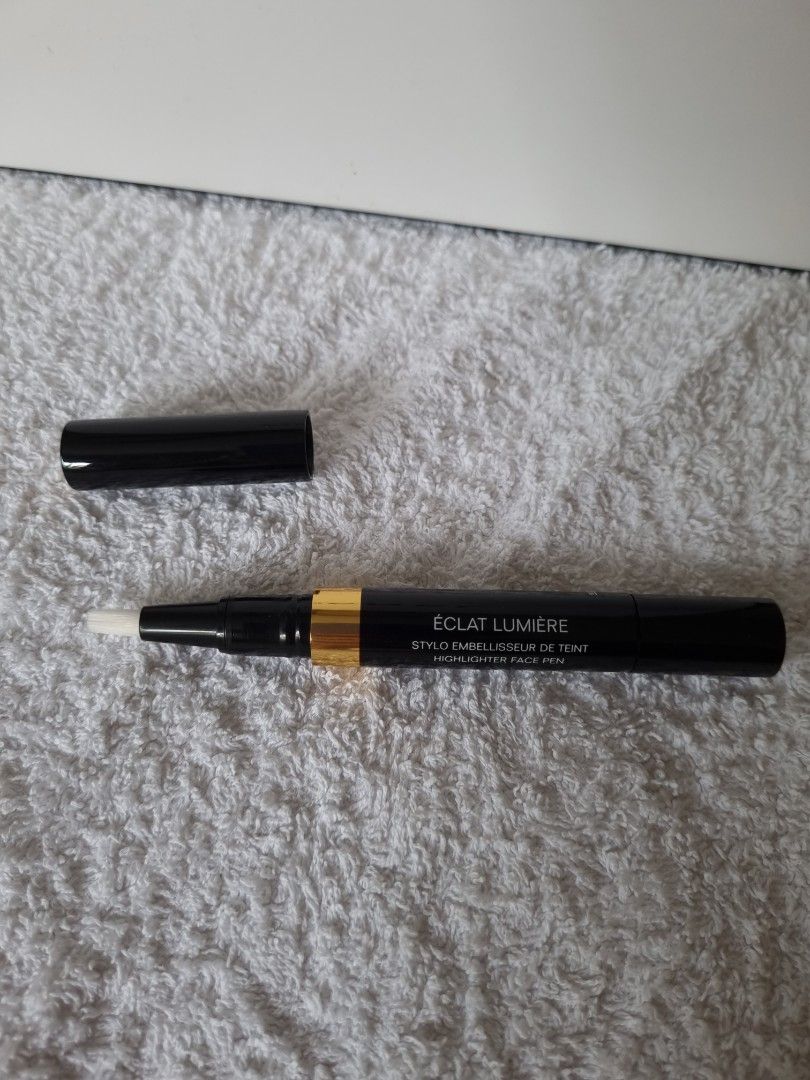 Chanel Eclat Lumiere face pen, Beauty & Personal Care, Face, Makeup on  Carousell