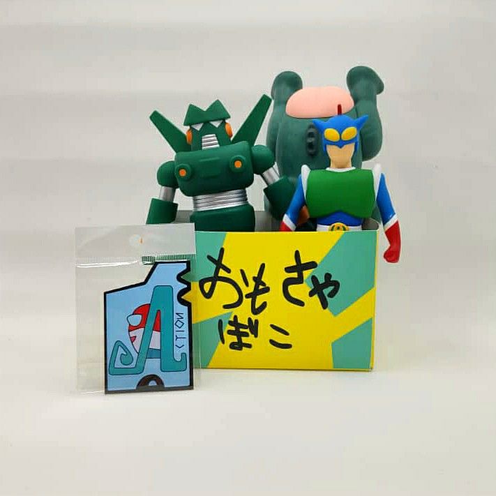 Crayon Shin-Chan 5 In 1 Toys Box. 蜡笔小新玩具箱。クレヨン