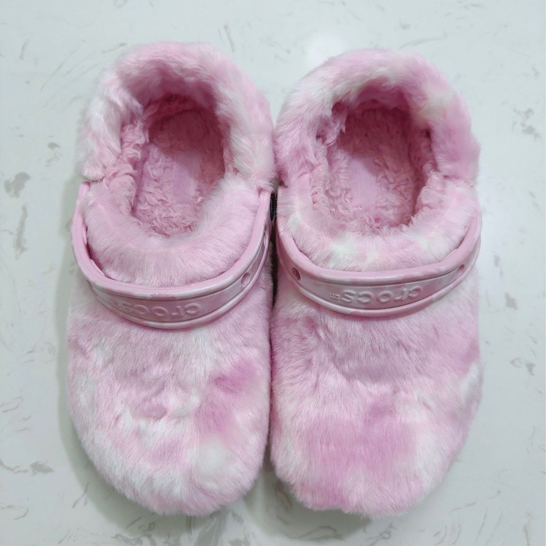 Ballerina pink hotsell fuzzy crocs