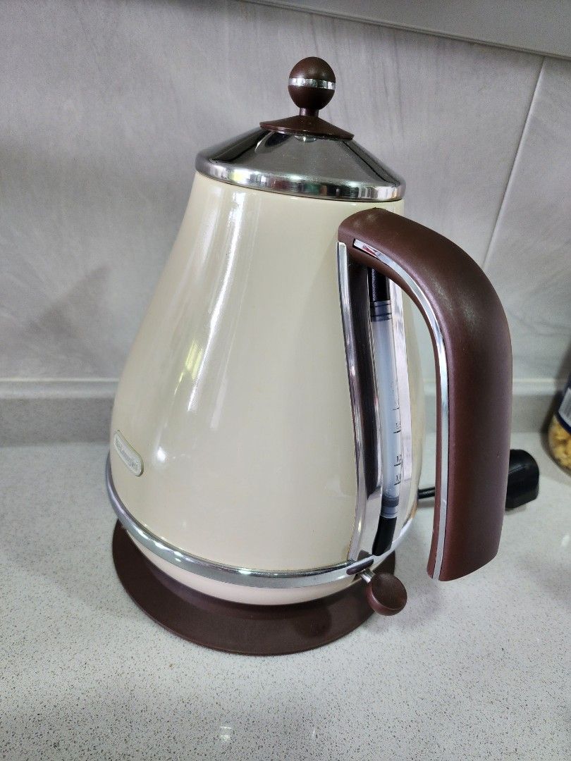 Delonghi kettle, TV & Home Appliances, Kitchen Appliances, Kettles