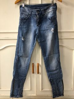 (Category: ) located in . Submitted by preloved.ellenmay (Listing ID 1207768183, Image 1). Description: .