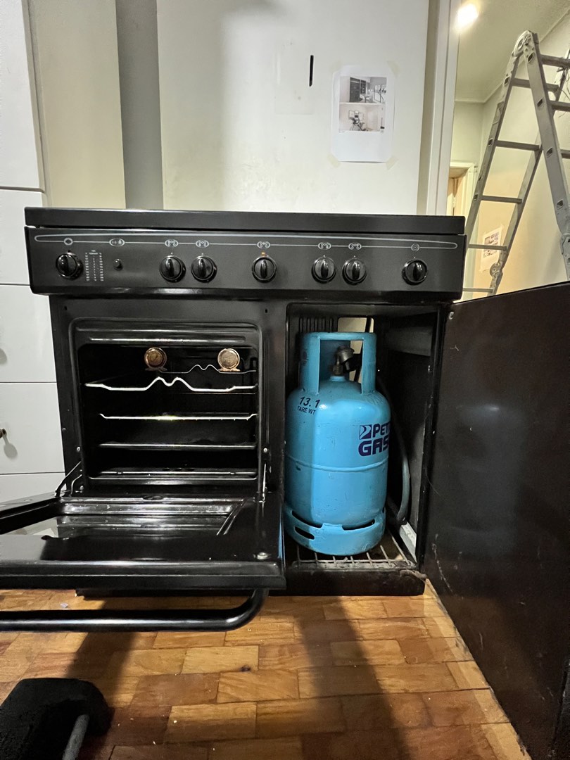 ELBA 90cm 5burner gas/electric range oven + Range Hood, TV & Home