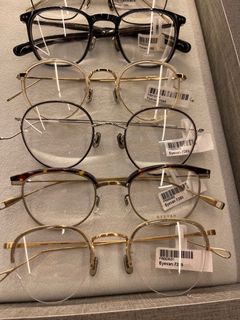(Category: ) located in . Submitted by nicheeyewear (Listing ID 140527920, Image 1). Description: .