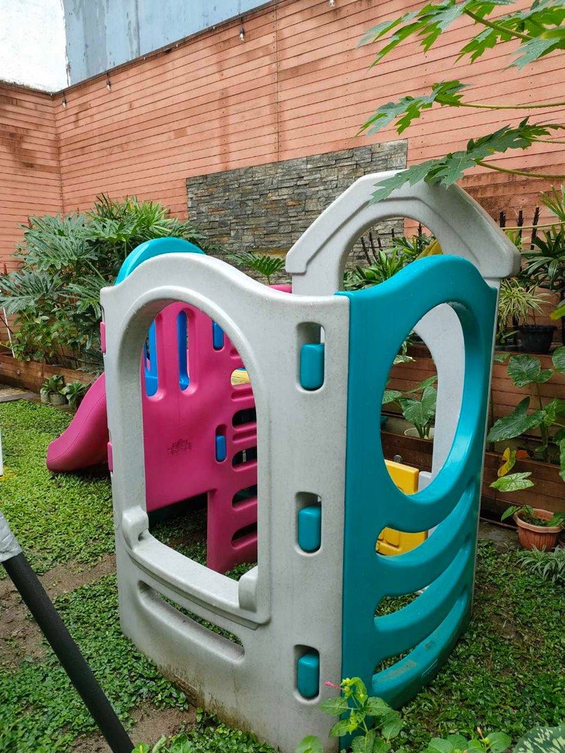 Fisher price plastic playhouse with slide clearance