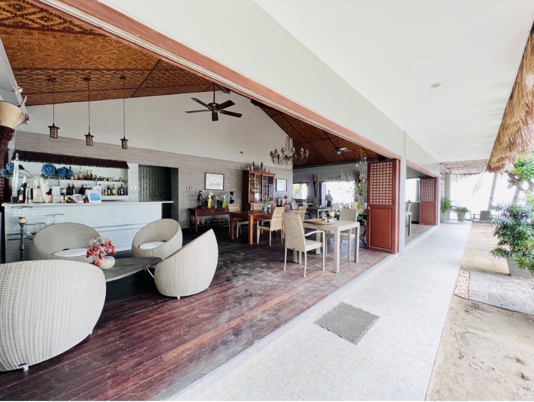 FOR SALE Beachfront Rest house/ Hotel & Famous Restaurant in Panglao