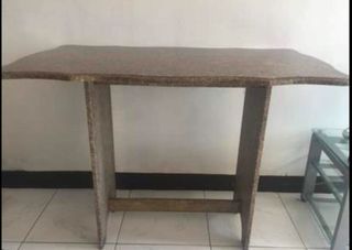 GRANITE TABLE