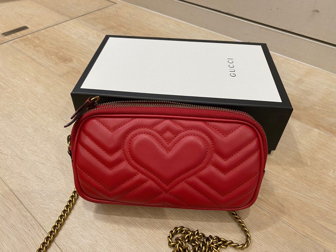 Ladies gg marmont mini chain bag in best sale red
