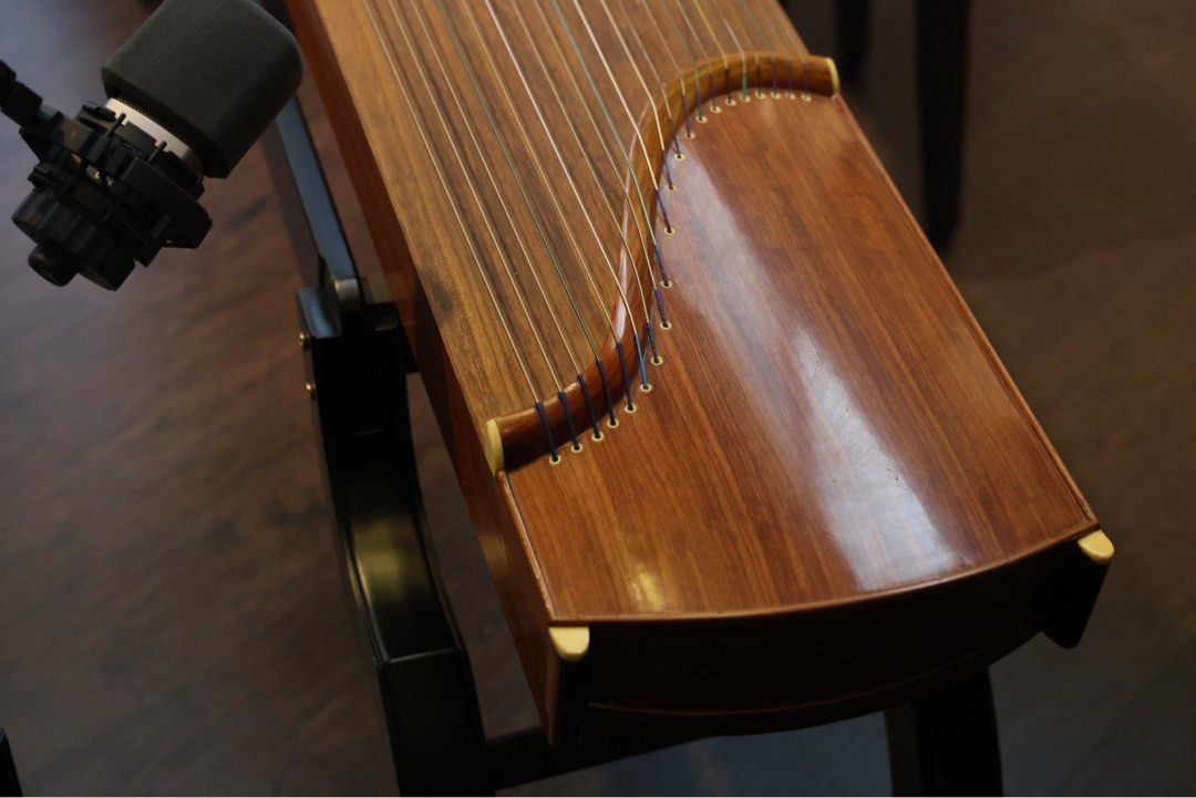 Guzheng Dunhuang rhymebrand, Hobbies & Toys, Music & Media, Musical