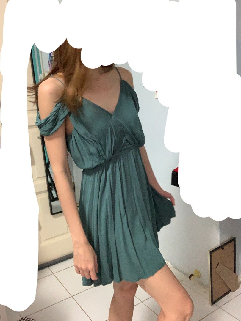 Hello molly green dress in XS, Women's Fashion, Dresses & Sets, Dresses on Carousell Hello molly green dress in XS, Women's Fashion, Dresses & Sets, Dresses on Carousell