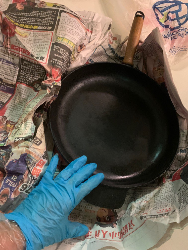 IKEA cast iron pan, Furniture & Home Living, Kitchenware & Tableware