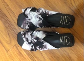 （分類：）位於 。 由 weddingrown 提交（商品編號 1207692767，圖片 1）。簡介： 。