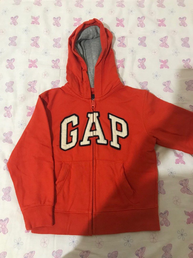 GAP JACKET FOR KIDS (Category: Babies & Kids Fashion) located in Antipolo. Submitted by random.findss (Listing ID 1207791605, Image 1). Description: - no tag - brandnew - RFS: wrong size - 4-5 years old.
