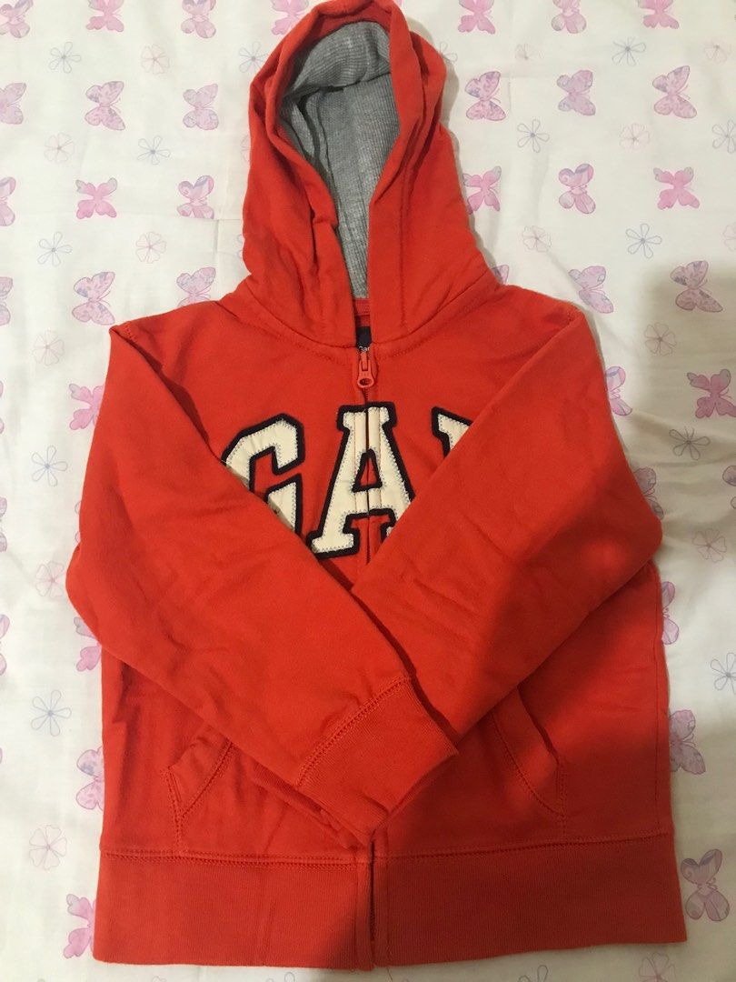 GAP JACKET FOR KIDS (Category: Babies & Kids Fashion) located in Antipolo. Submitted by random.findss (Listing ID 1207791605, Image 2). Description: - no tag - brandnew - RFS: wrong size - 4-5 years old.