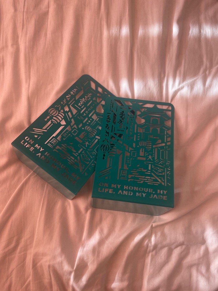 Jade City Bookends Illumicrate, Hobbies & Toys, Books & Magazines