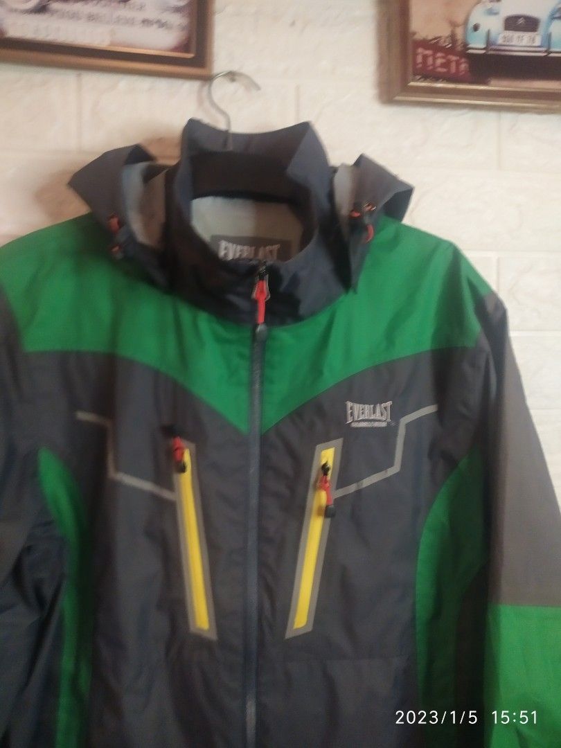 Jaket Outdoor everlast greathness is within, Fesyen Pria, Pakaian