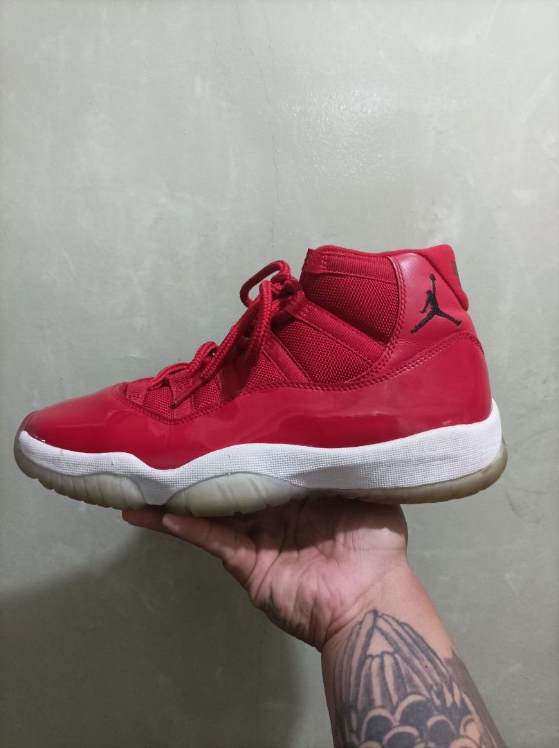 JORDAN 11