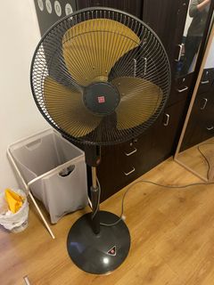 (Category: ) located in . Submitted by LKT27 (Listing ID 1207799616, Image 1). Description: .