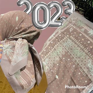 Kerudung segiempat motif voal lasercut