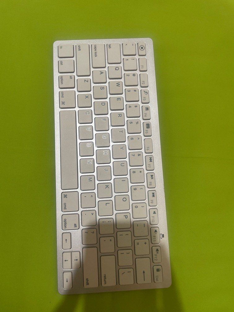 Keyboard bluetooth miniso, Elektronik, Komputer, Lainnya di Carousell