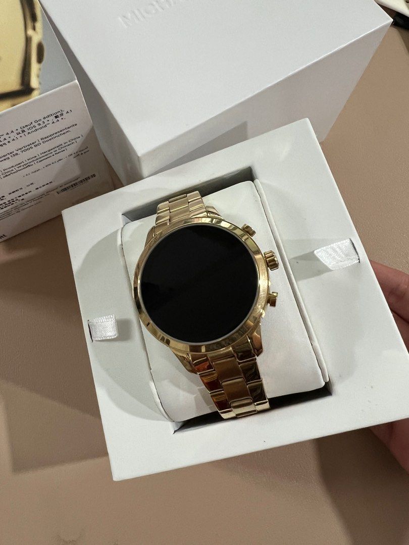MICHAEL KORS ACCESS RUNWAY SMARTWATCH WITH FREE TWO STRAPS