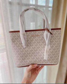 (Category: ) located in . Submitted by janelovebagswatchesshoesph (Listing ID 1207782530, Image 1). Description: .