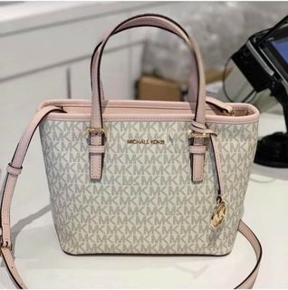 (Category: ) located in . Submitted by janelovebagswatchesshoesph (Listing ID 1207782940, Image 1). Description: .