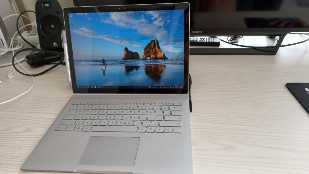 Microsoft Surface Book 13.5