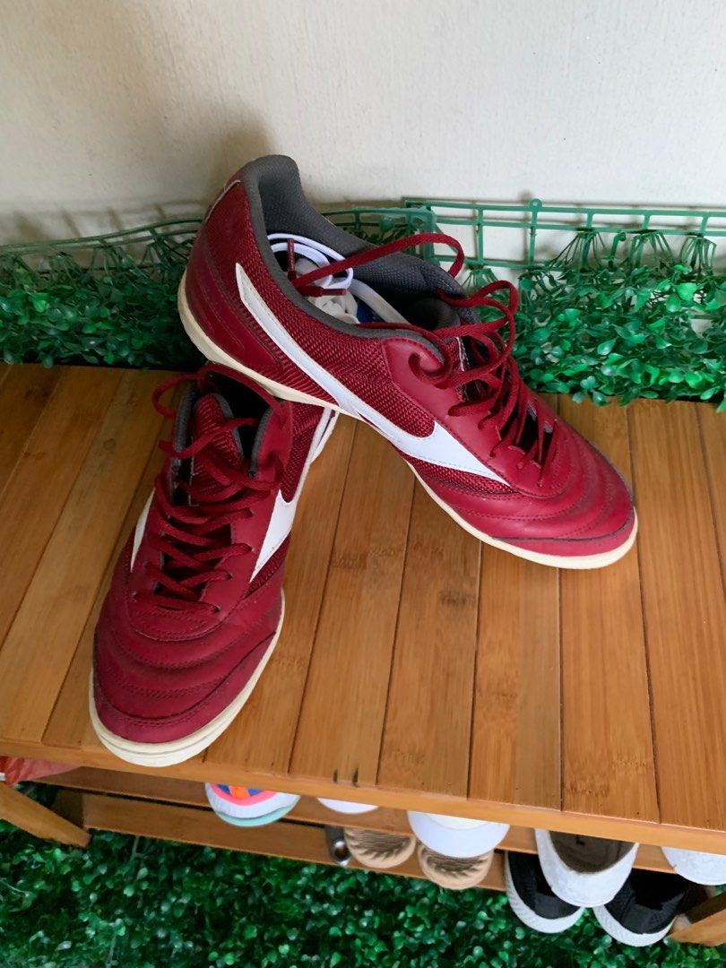 mizuno soccer shoes