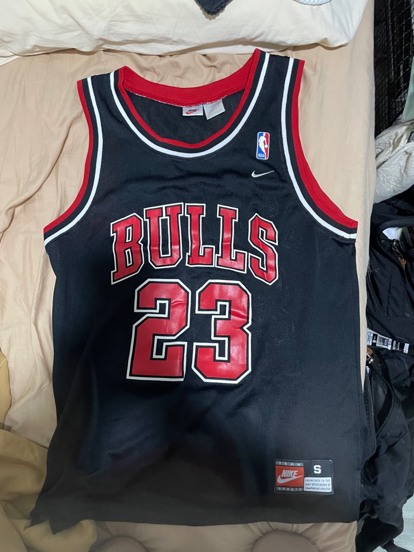 Pin by Chris Schell on MJ - #45 Jersey Bulls  Michael jordan basketball, Michael  jordan photos, Michael jordan unc