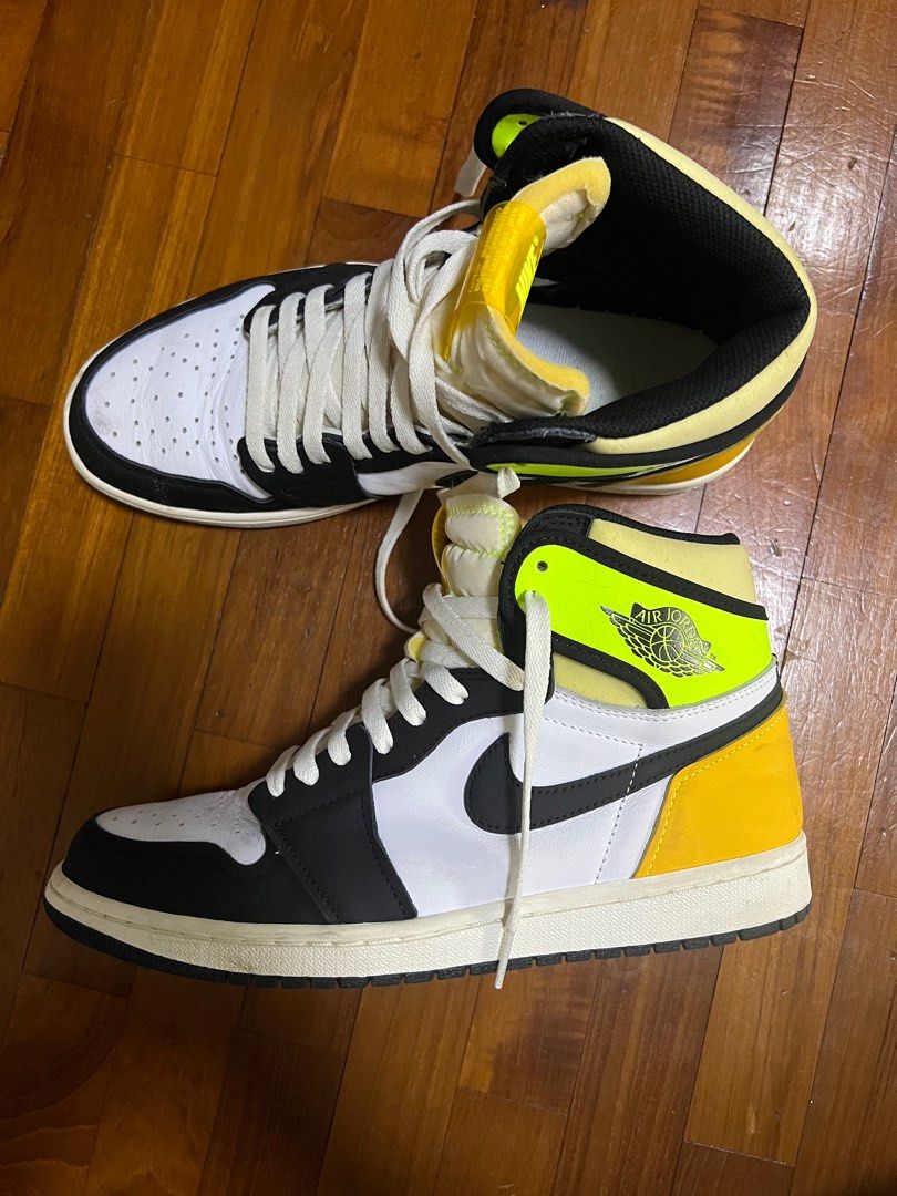 volt gold nike