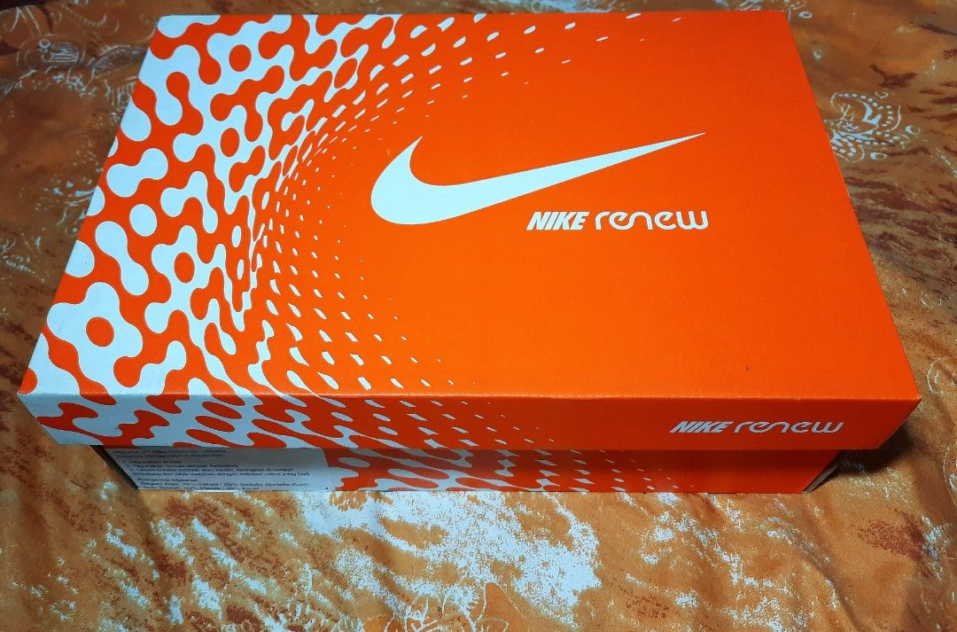 bq4235 nike explore lucent