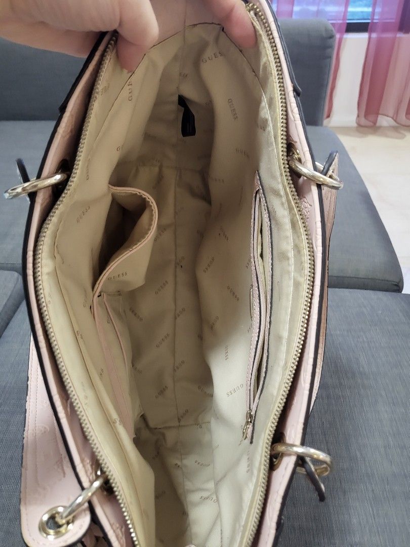 Original Guess Kamryn Tote Shoulder bag, Luxury, Bags & Wallets on Carousell