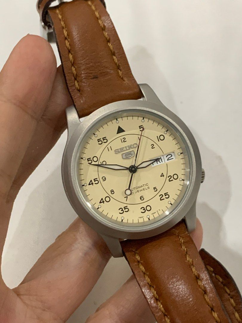 Seiko snk803 outlet leather strap