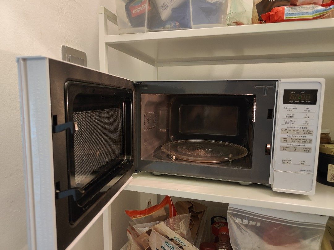 Panasonic Microwave NNST25JW, TV & Home Appliances, Kitchen Appliances