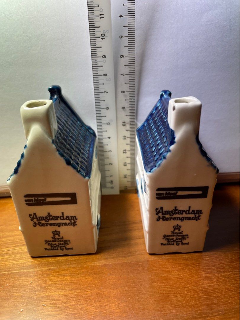 Rare collectibles Blue Delft houses from KLM, Hobbies & Toys