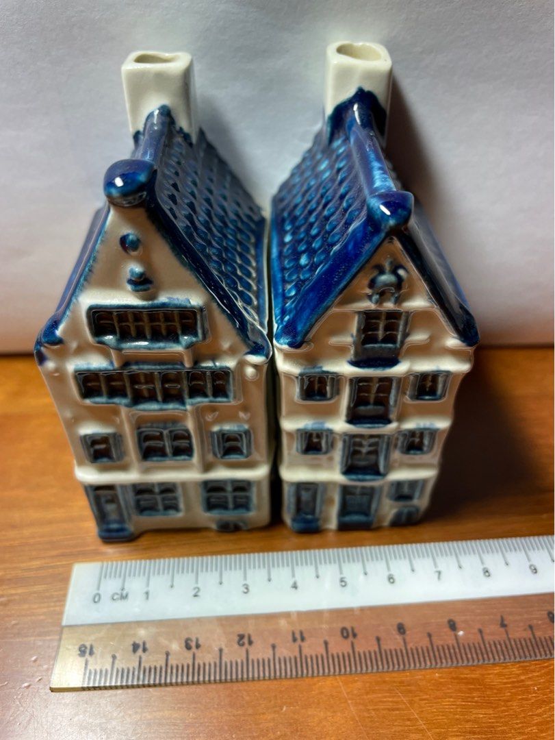 Rare collectibles Blue Delft houses from KLM, Hobbies & Toys